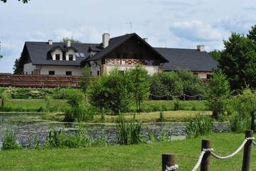 Фото Мини-отель Hotel Karczma nad Stawem г. Рогово 1