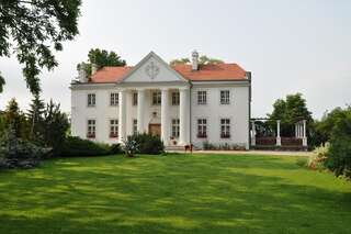 Фото Апарт-отели Restauracja - Hotel Pałacowa г. Рогово